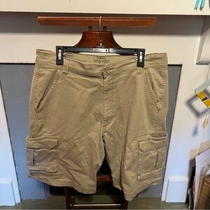Wrangler Men's Khaki Cargo Shorts